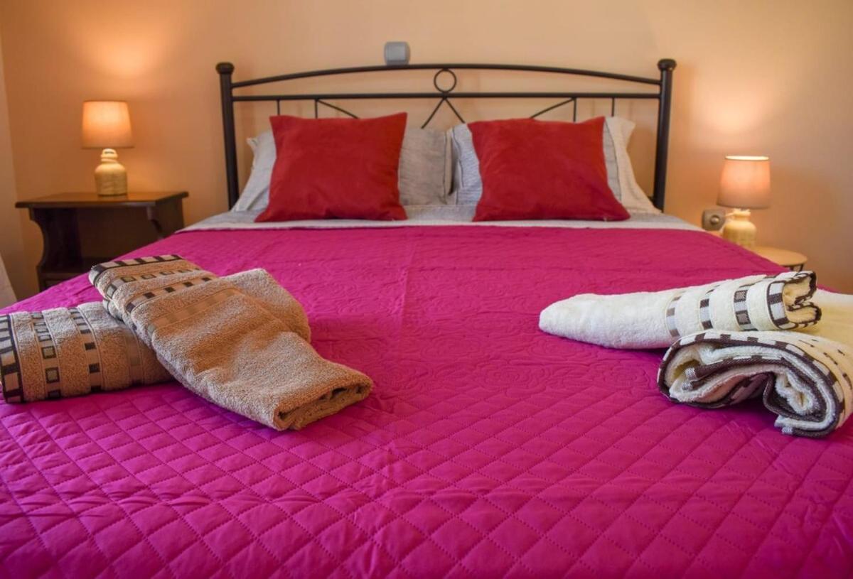 Cozy Flat On The Main Square, 10Min To The Sea Villa Kalamata Exterior photo